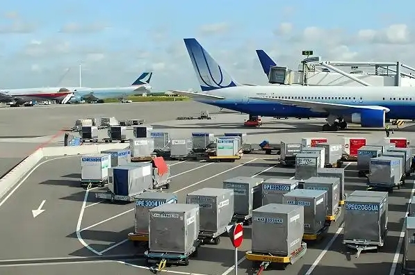 物流高峰承压，罗地格以“智”破局